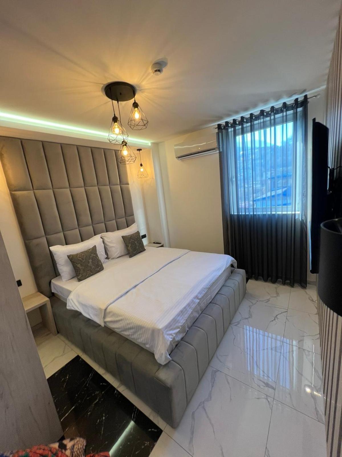 Prenociste Bis Hotel Prijepolje Luaran gambar